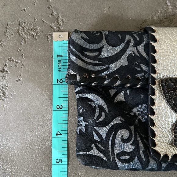 Leather clutch/wristlet - Picture 5 of 9